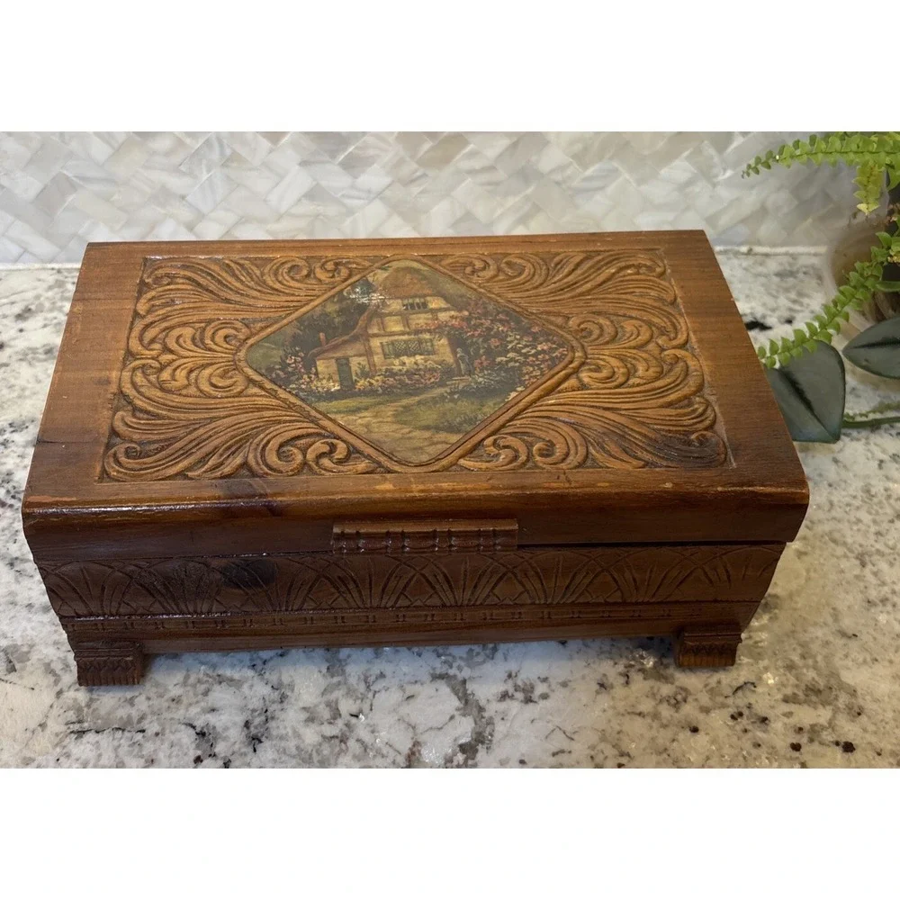 Vintage carved top mini Chest‎ Trinket Box Cottage Flowers Letters Trinkets